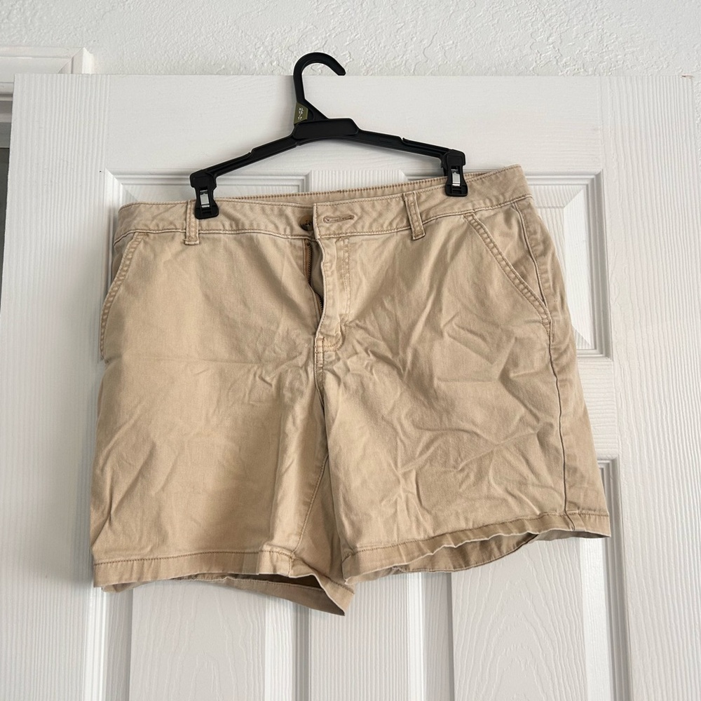 a.n.a Tan Midi Shorts